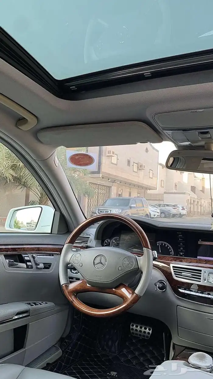 مرسيدس بانوراما 2011 لؤلؤي نظيف 11