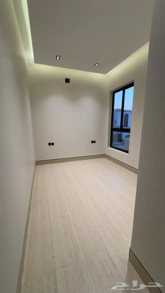 فيلا فاخرة مع شقة في حي البيان 25