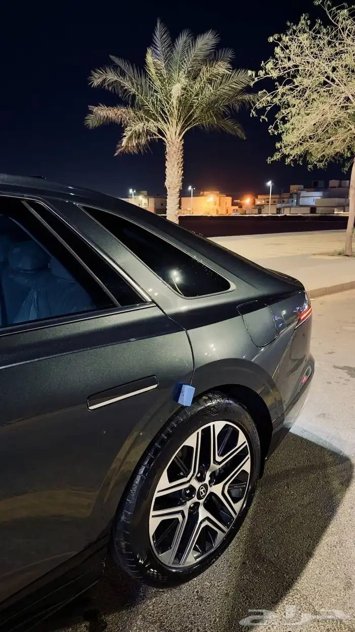 ازيرا بريميوم 2024 3