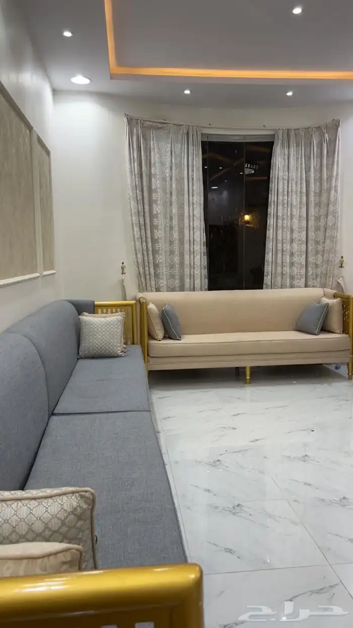 كنب للبيع يكفي 20 شخص نضيف 2