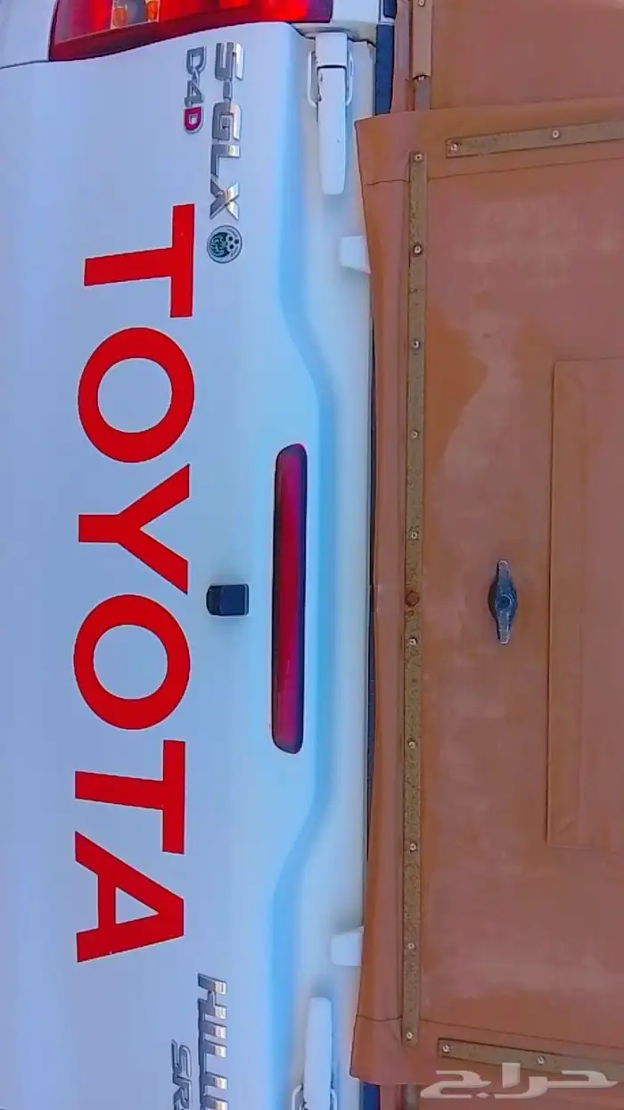 هايلوكس 2020 دبل ديزل 2800 بلد وعليها اضافات 3