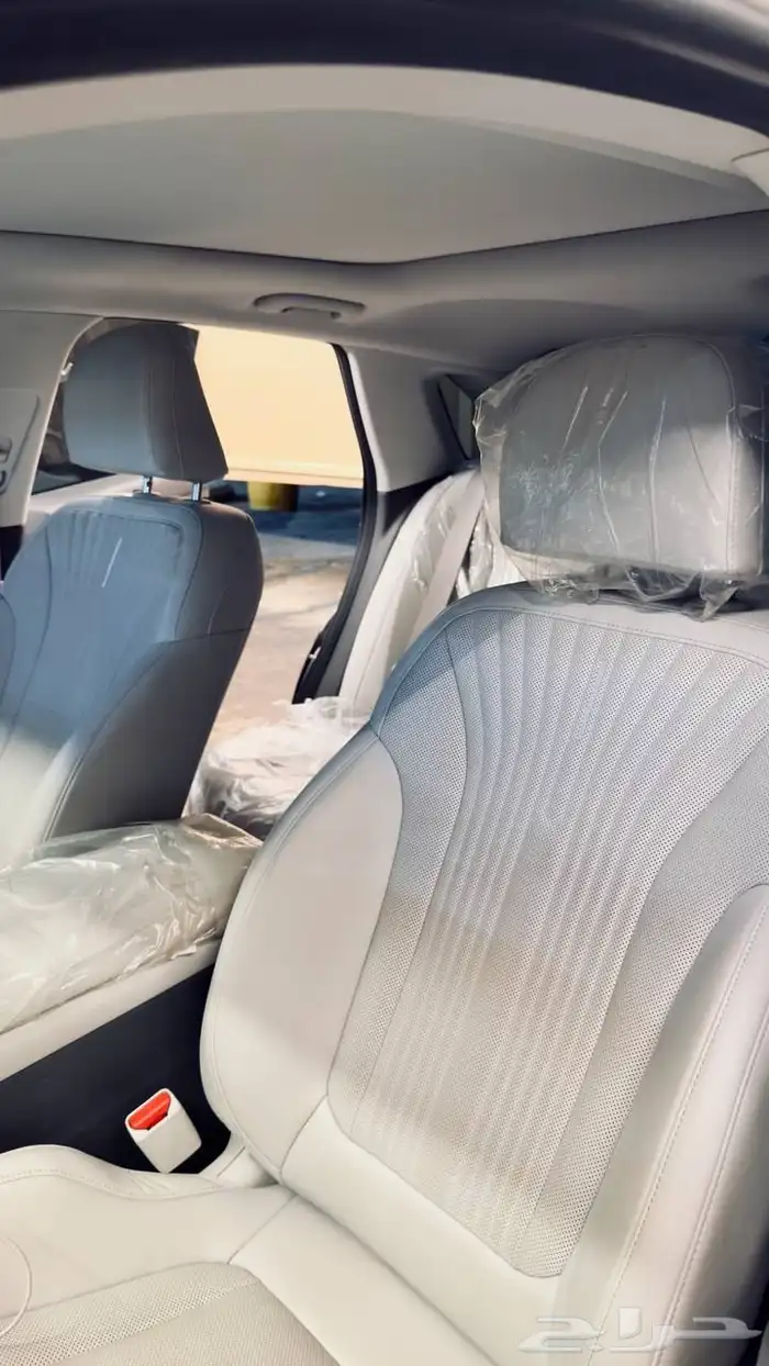 ازيرا بريميوم 2024 2