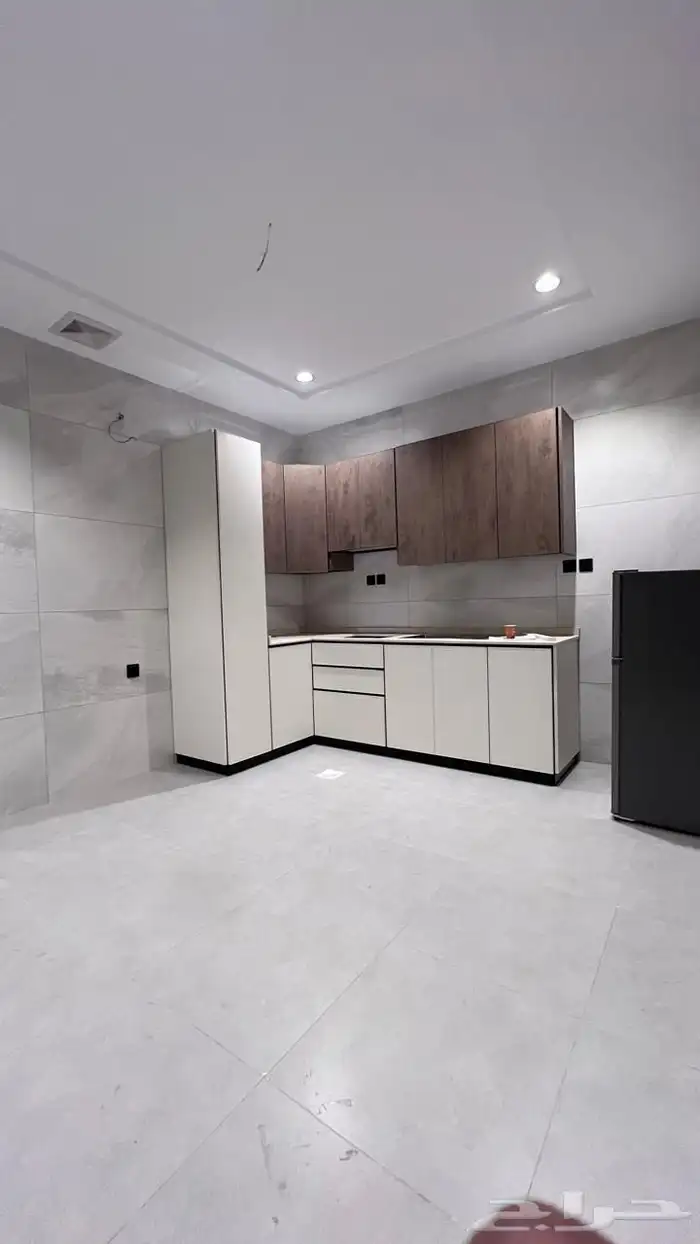 شقه فخمه ( مكيفات - مطبخ)المروه للايجار 9