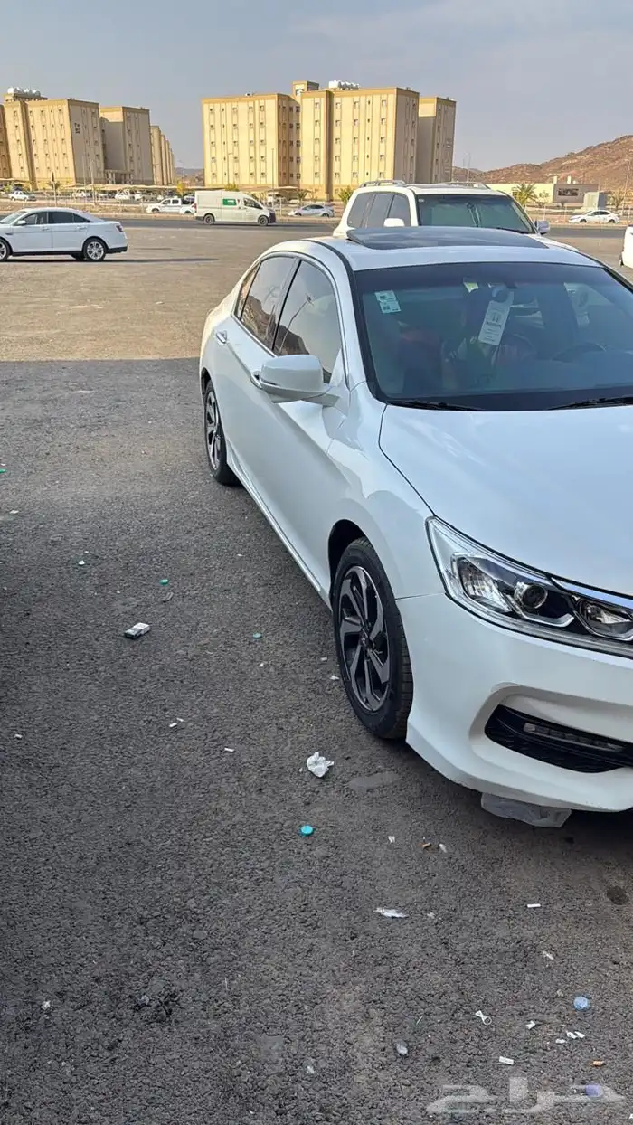 هوندا اكورد2017فل مخمل. 5