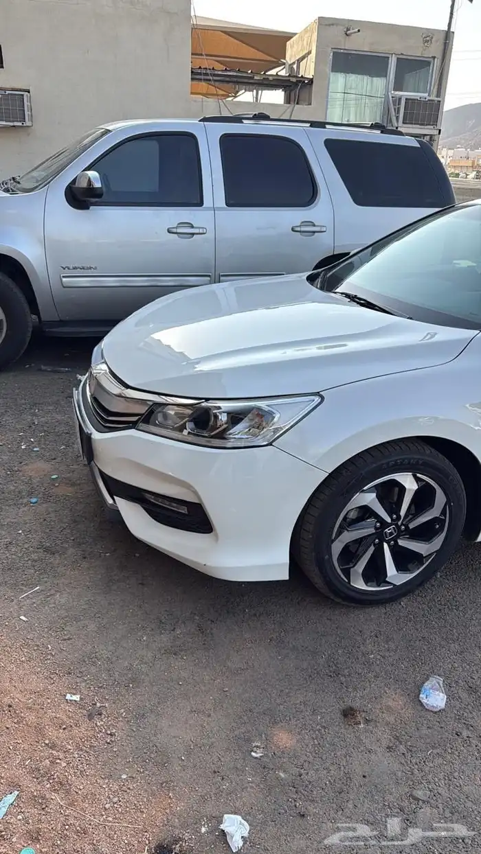 هوندا اكورد2017فل مخمل. 3