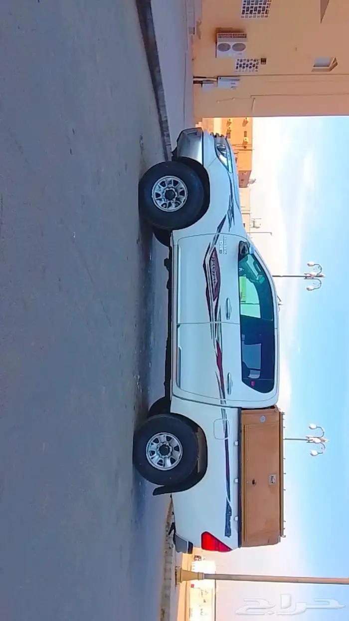 هايلوكس 2020 دبل ديزل 2800 بلد وعليها اضافات 1