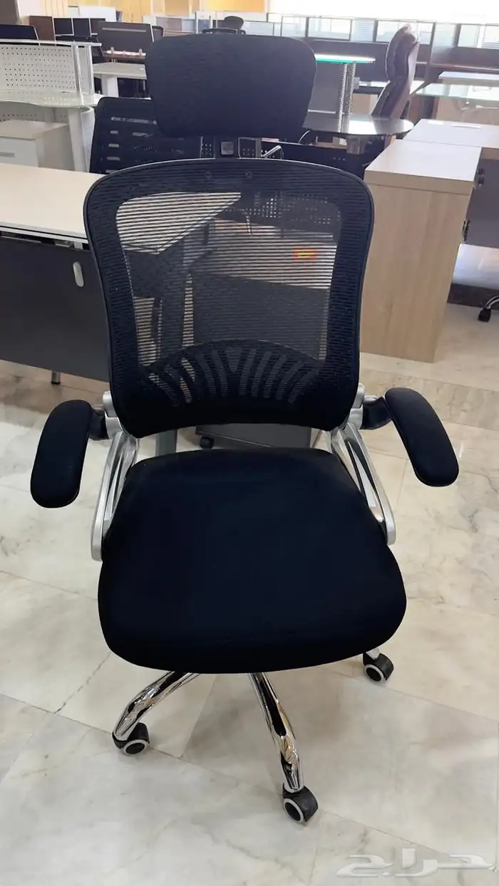 طاولة مكتب مع كراسي بسعر مخفض  الألوان متاحةlable 42