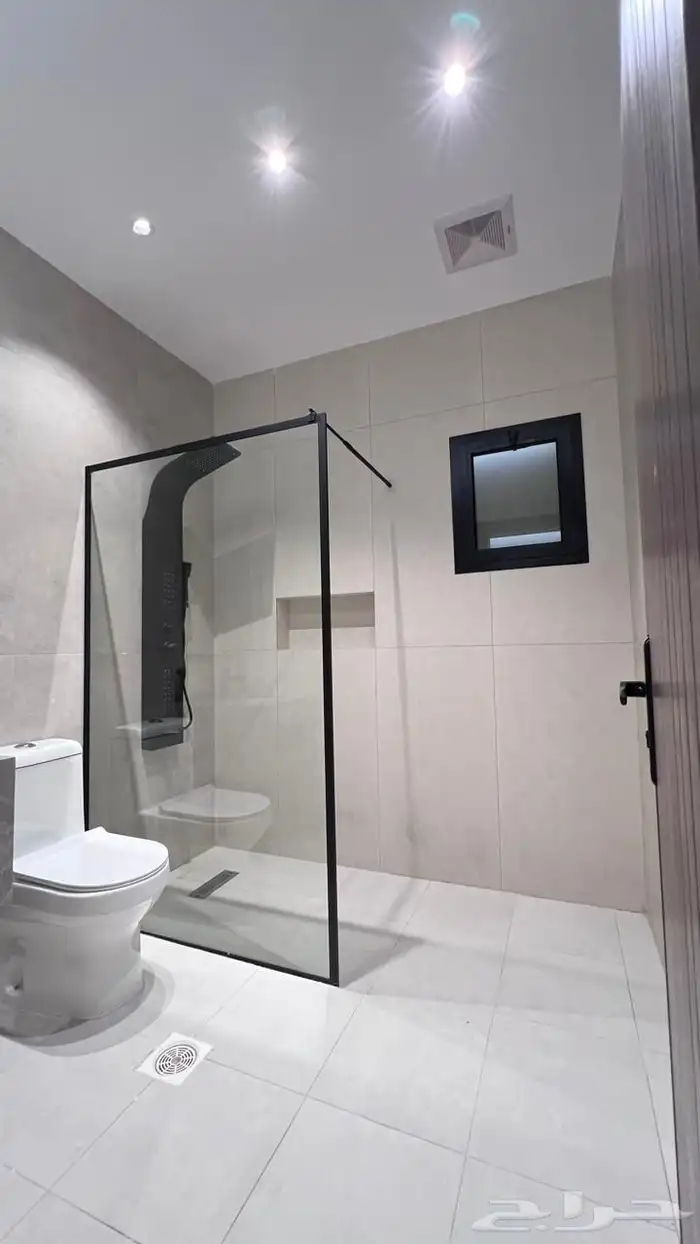 شقه فخمه ( مكيفات - مطبخ)المروه للايجار 13