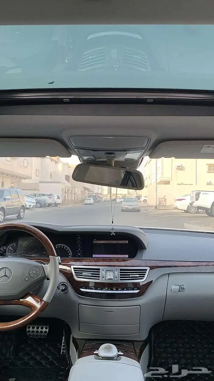 مرسيدس بانوراما 2011 لؤلؤي نظيف 19