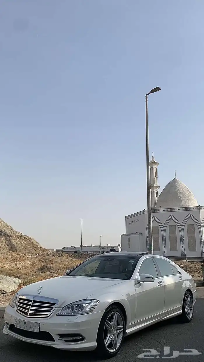 مرسيدس بانوراما 2011 لؤلؤي نظيف 3