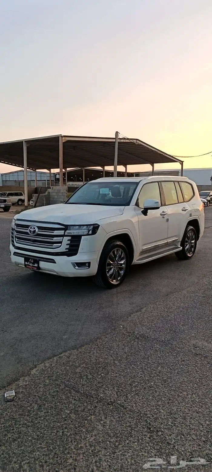 تويوتا جى اكس ار موديل 2024عداد3000الف 1