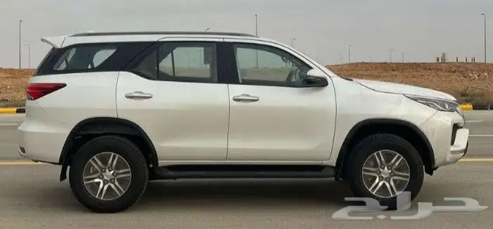 تويوتا فورتشنر بنزين 2025 VX1 متوفر بالاقساط 5