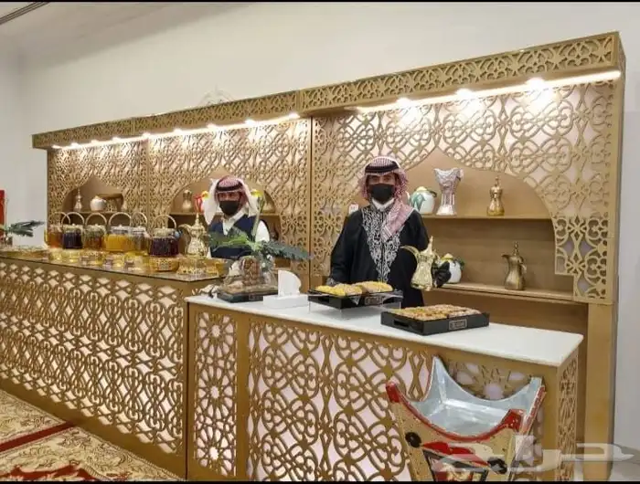 قهوبه وصبابين صبابات تاجير كراسي شفافه وطاولات تاجير جلسات 0