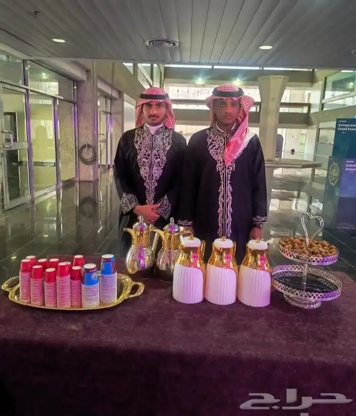 قهوبه وصبابين صبابات تاجير كراسي شفافه وطاولات تاجير جلسات 7