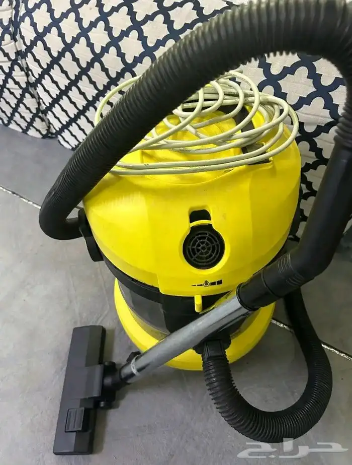 مكنسة كارشر الماني شبه جديد 0