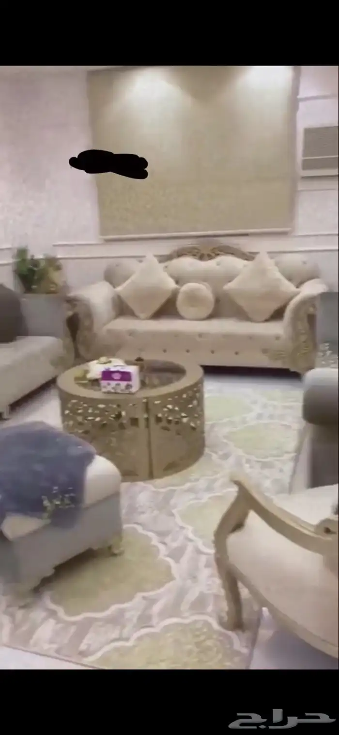 (حفر الباطن) كنب ثلاث قطع كبار وثنين كراسي وطاولتين زاويه 2