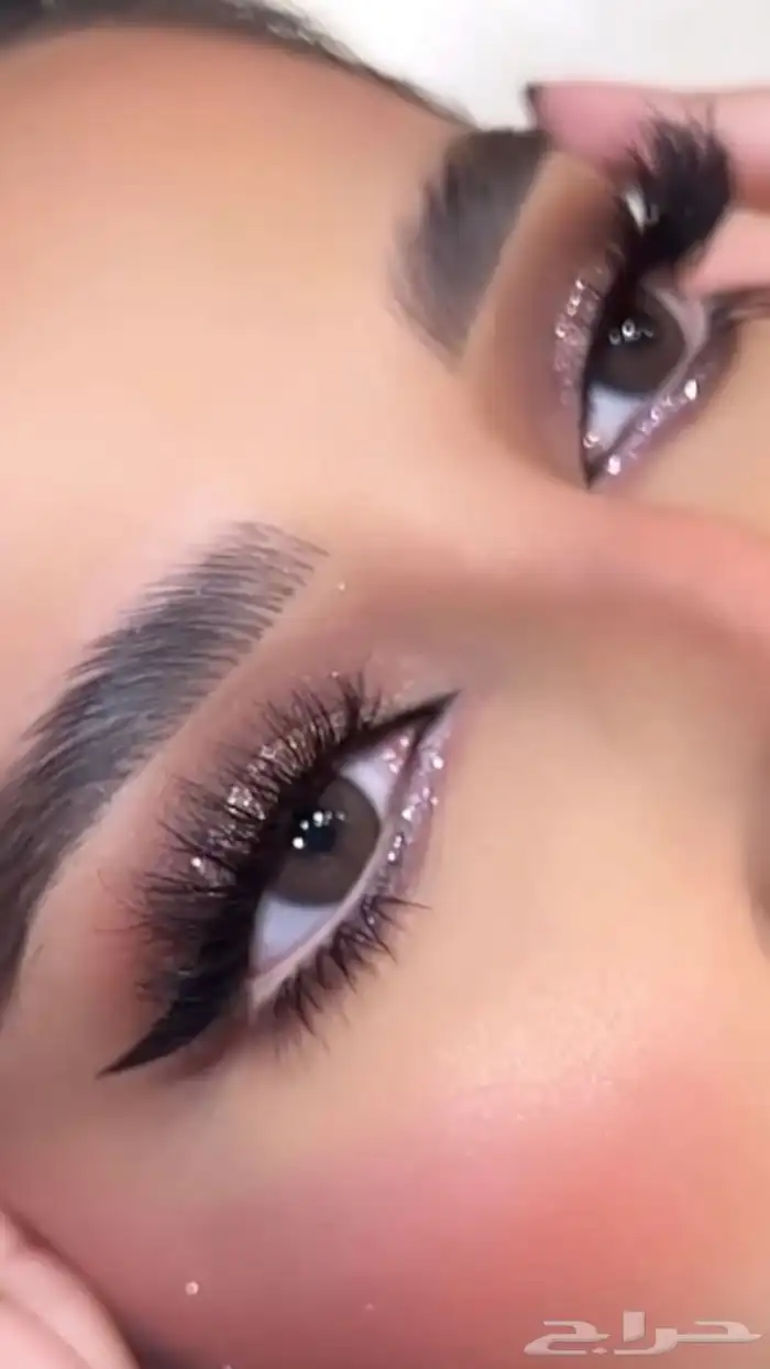 ميكب ارتست 1