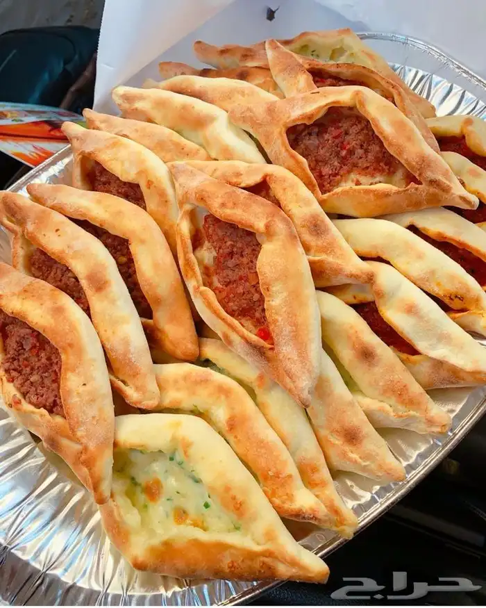 بيتزا وفطاير وصفايح ام فيصل جدة 3