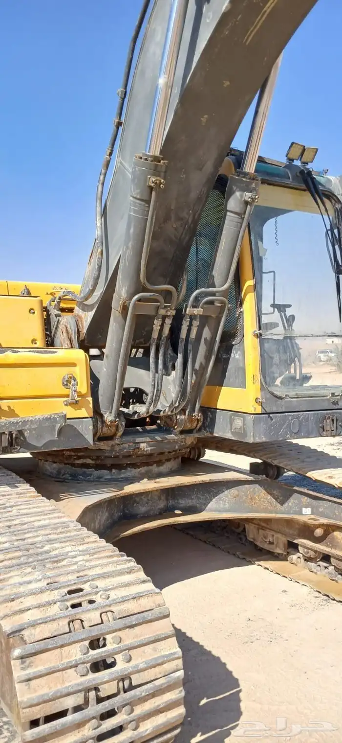 حفار بوكلين فولفو 2011 0