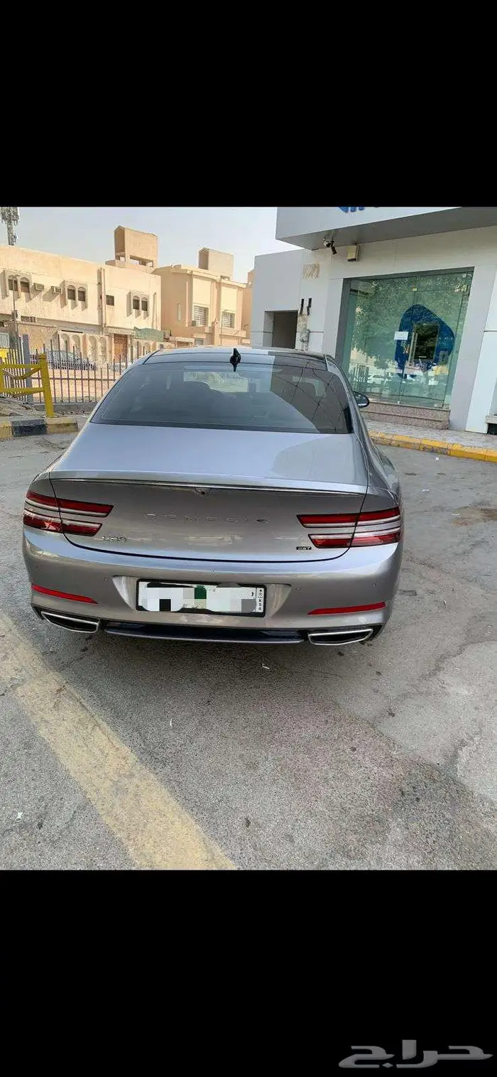 جينسس G80 2022 برستيج ممشى قليل 4