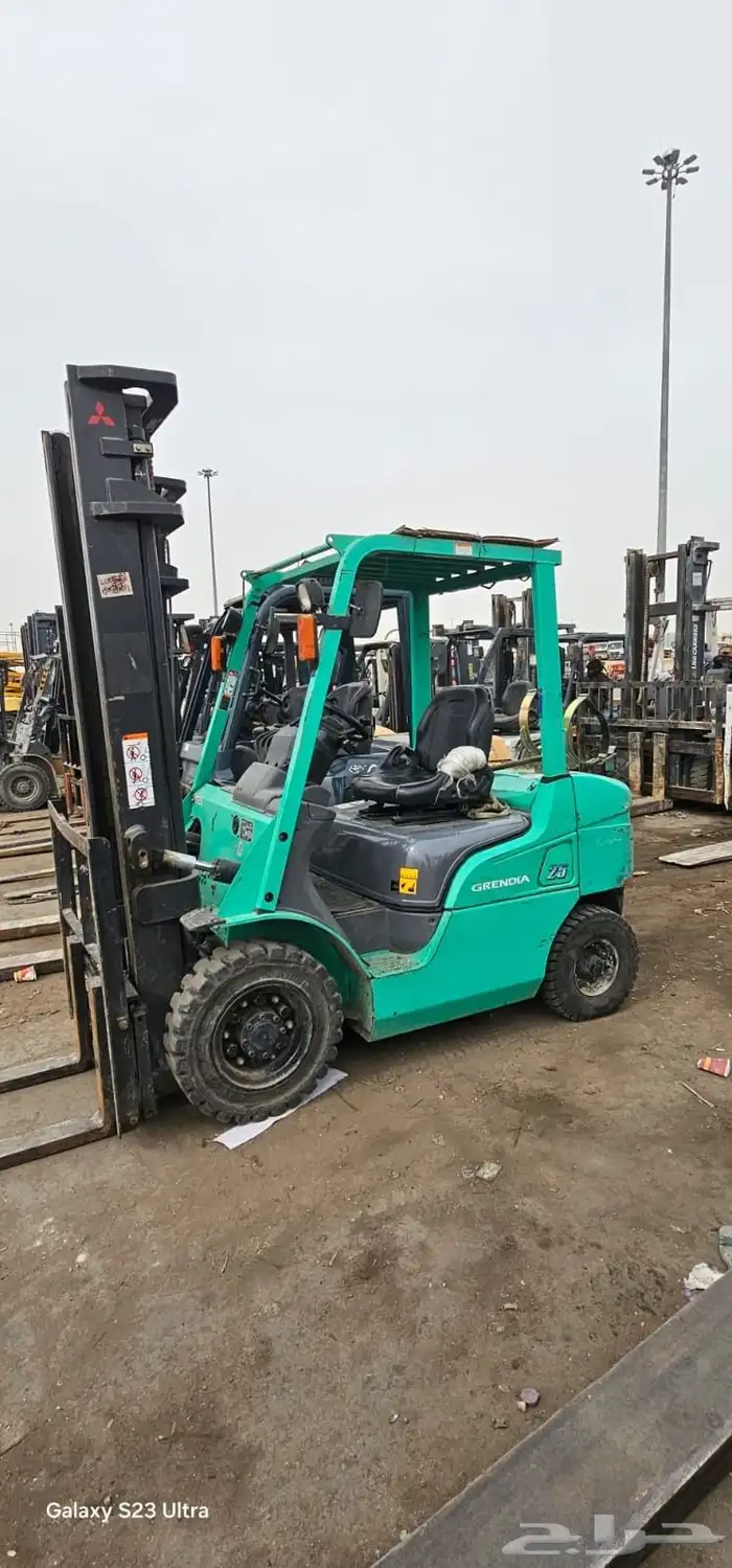 للايجار رافعه شوكيه فوركليفت 3