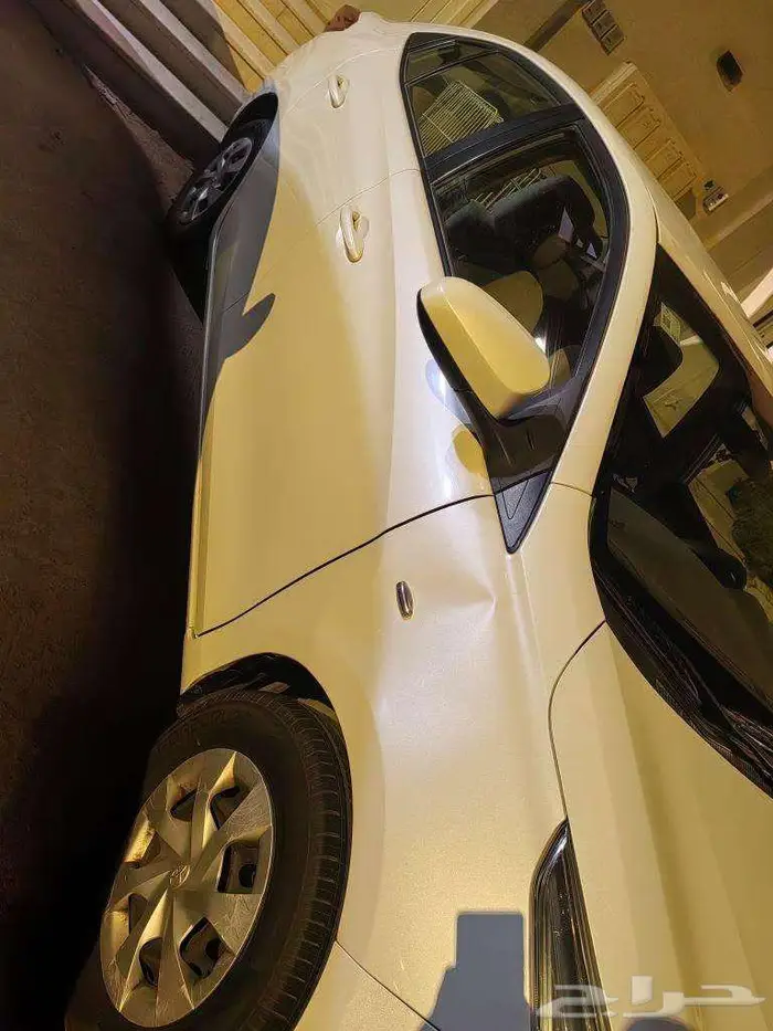 تويوتا ياريس 2020 فل بدون جنوط مالك اول من الوكالة 3