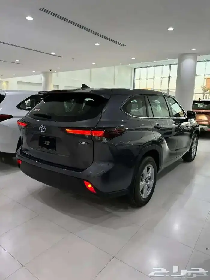 تويوتا هايلاندر GLE موديل 2025 كاش وتقيسط جميع البنوك 3