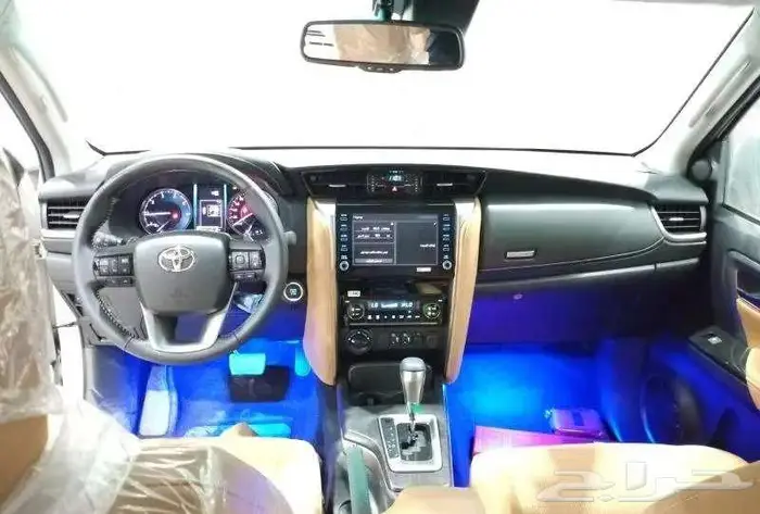 ويوتا فورتشنر دبل ديزل موديل 2025 9