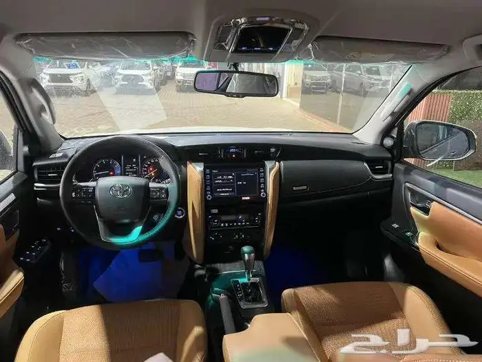 تويوتا فورتشنر VX3 بنزين فل 2025 عروض الاقساط 7