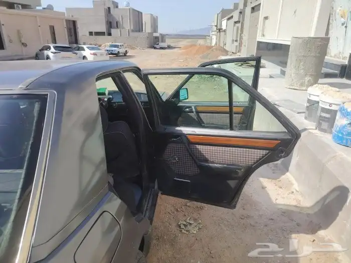 مرسيدس موديل 1993 4