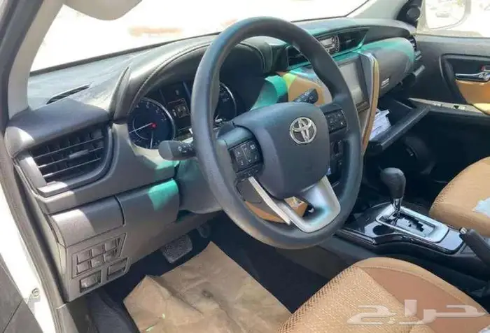 تويوتا فورتشنر 2025 بنزين GX2 كاش واقساط وعروض مميزه 6