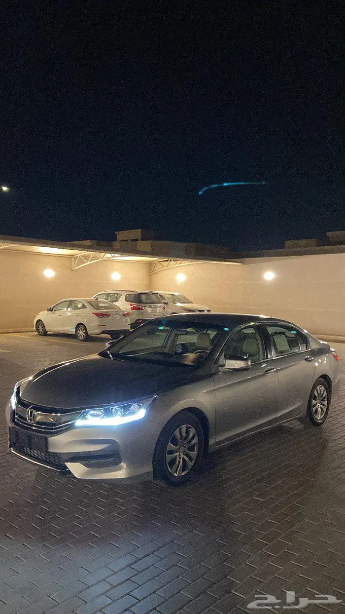 للبيع هوندا اكورد 2017 ستاندر 2