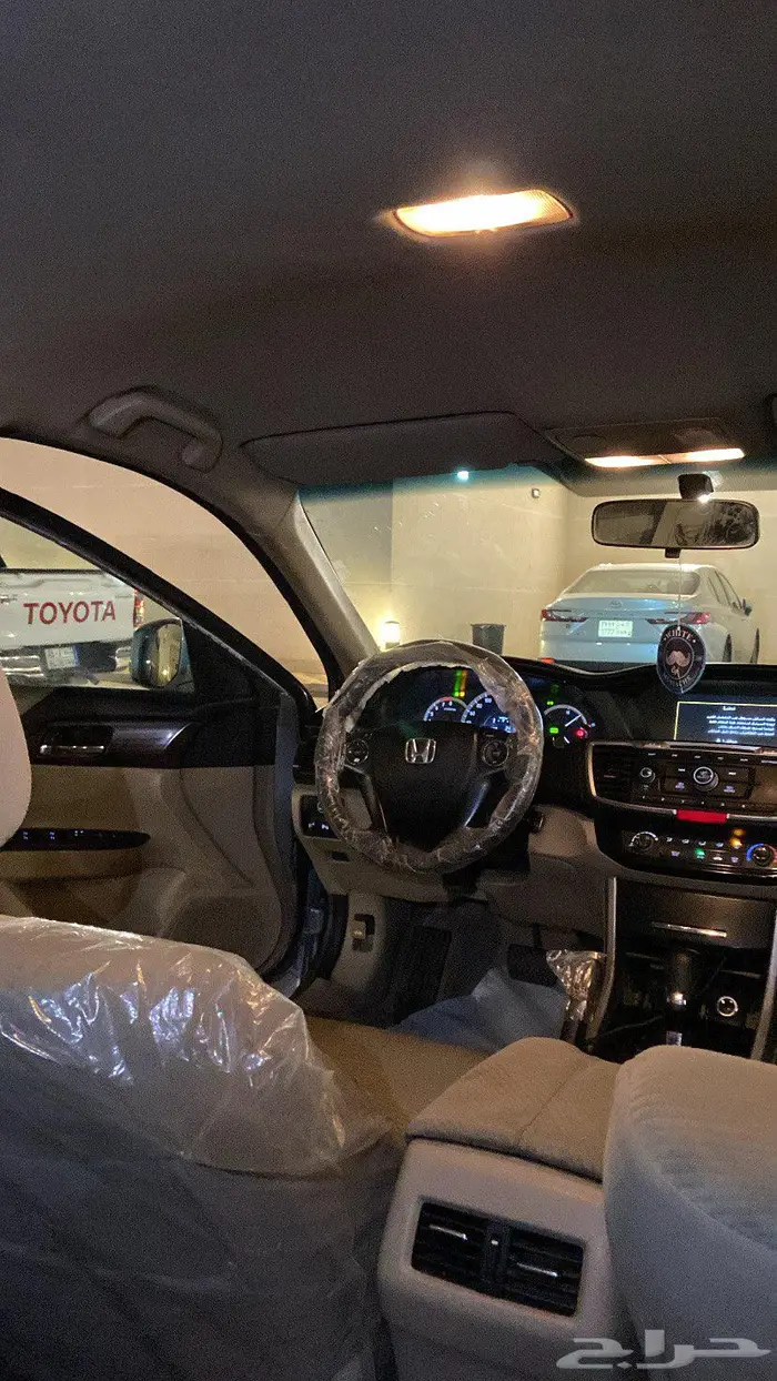 للبيع هوندا اكورد 2017 ستاندر 11