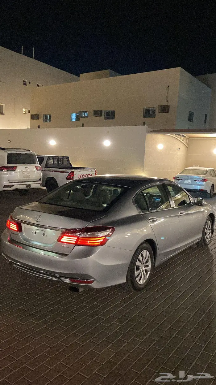 للبيع هوندا اكورد 2017 ستاندر 6
