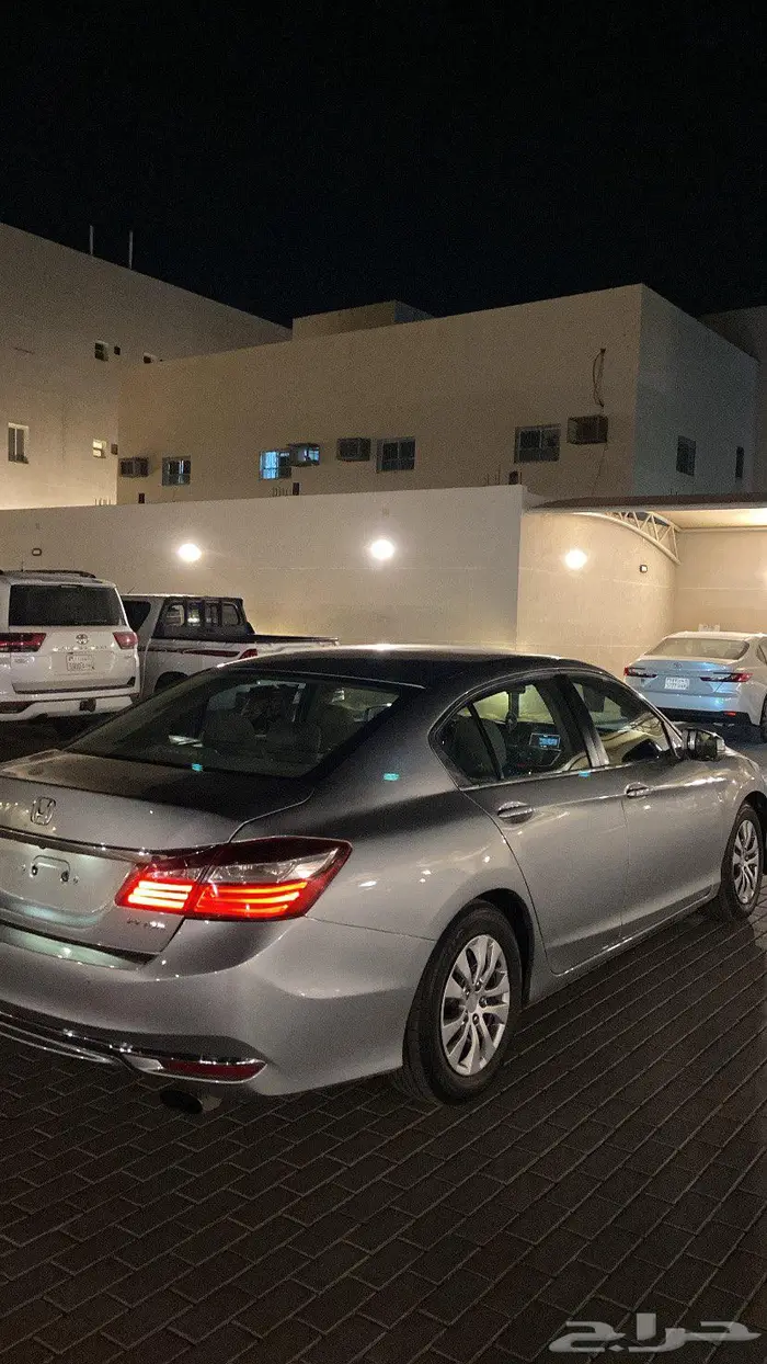 للبيع هوندا اكورد 2017 ستاندر 7