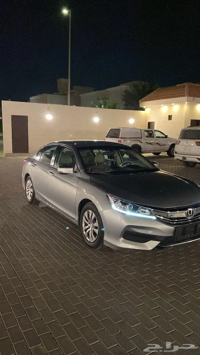 للبيع هوندا اكورد 2017 ستاندر 1