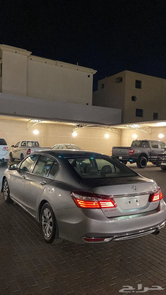 للبيع هوندا اكورد 2017 ستاندر 5