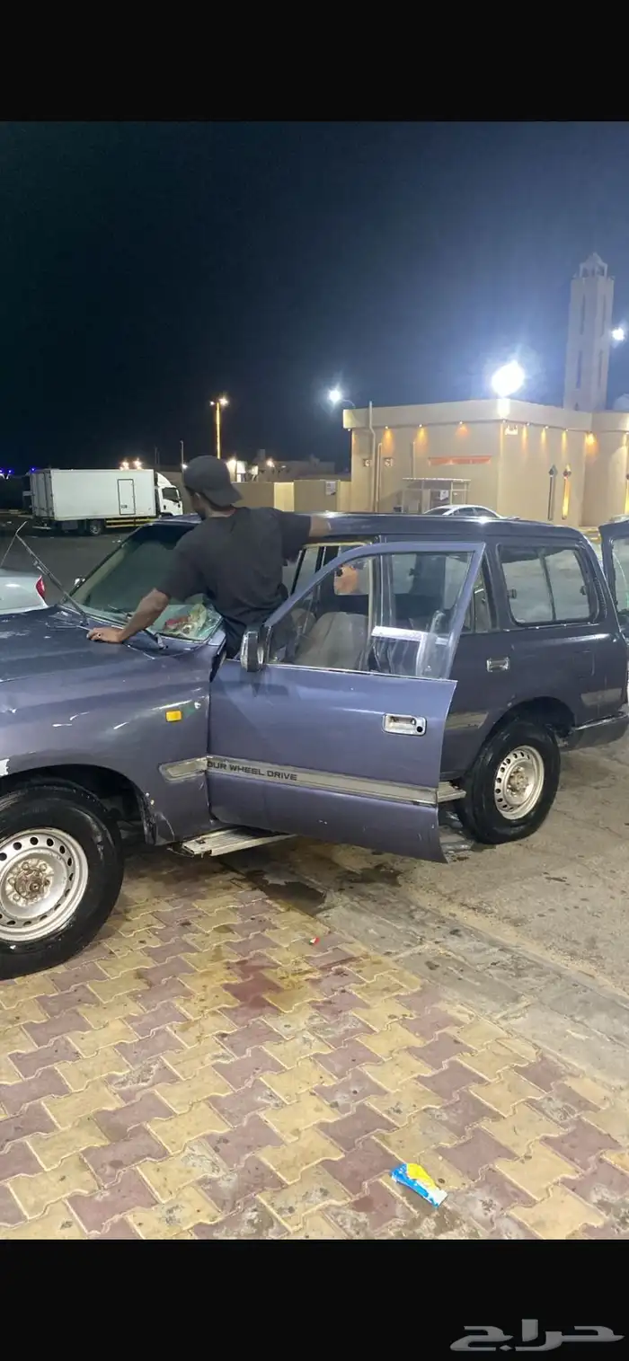 جيب صالون 1992 للبيع قير مكينه شرط موتر كفو للي بيلقط فيه 0