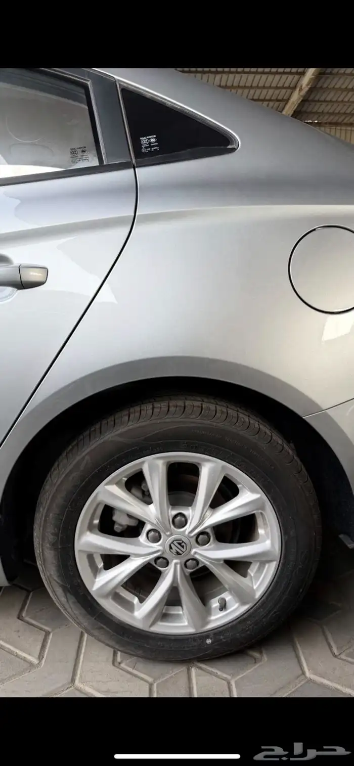 ام جي 5 ستاندر موديل 2025 1