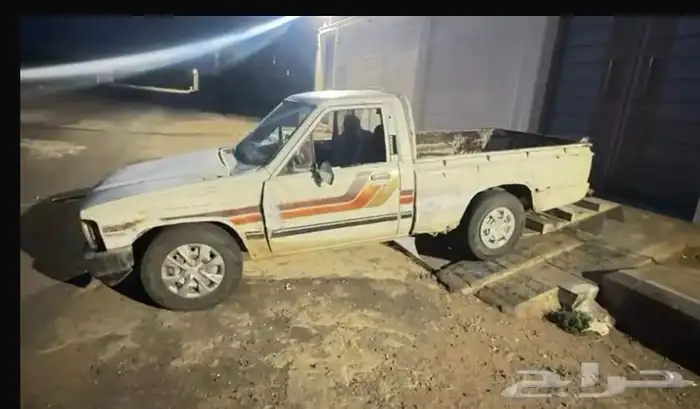 هايلوكس 87 بدون اوراق الموقع وادي الفرع 0