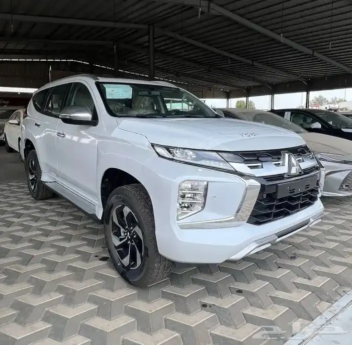 ميتسوبيشي مونتيرو 2025 سبورت بنزين فل ونص فل 0