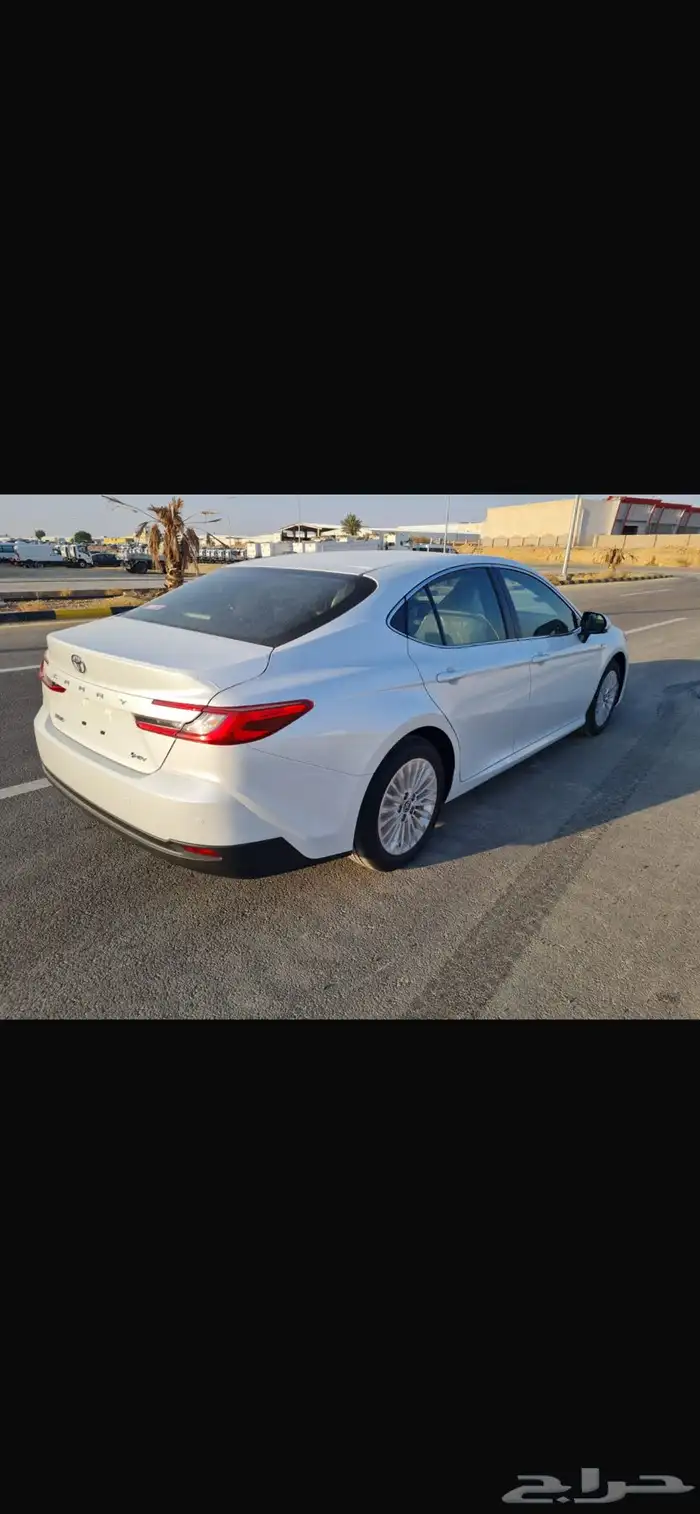 كامري E هايبرد 17