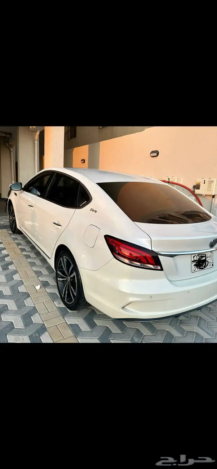 سيارة ام جي 4