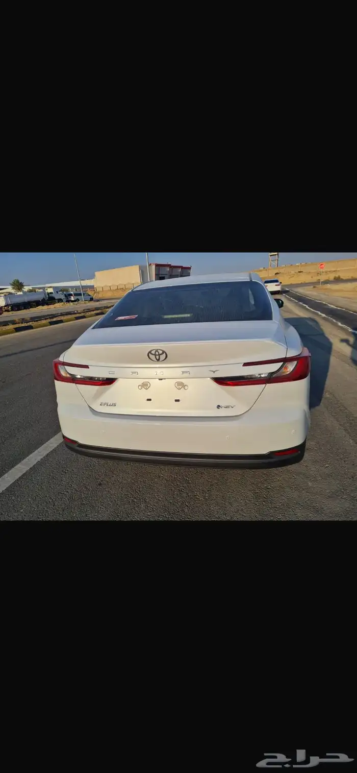 كامري E هايبرد 18