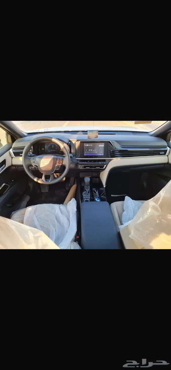 كامري E هايبرد 8