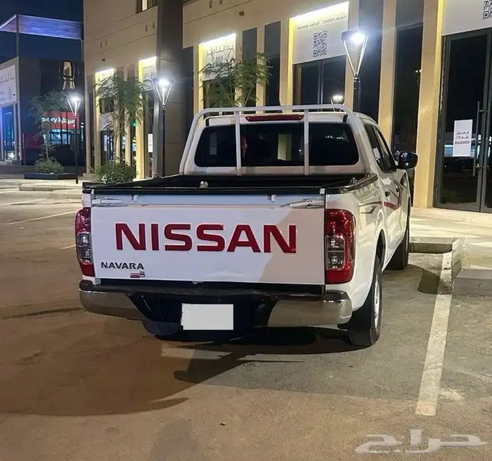 للبيع نيسان ونيت نافارا موديل 2016 3