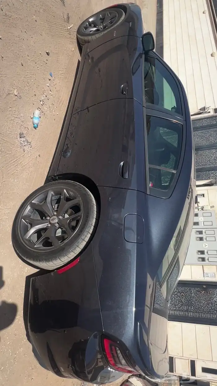 تشارجر 2017 RT بريميوم 3