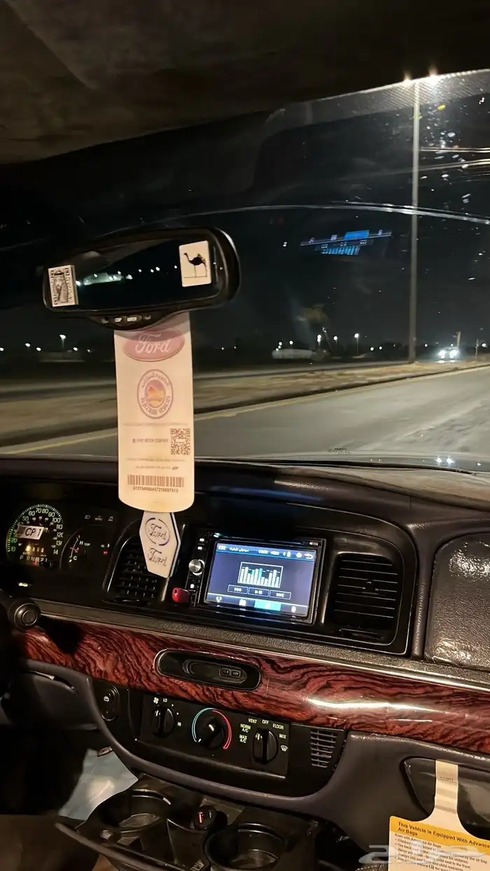 سلام عليكم اعرض لكم فورد فكتوريا 8