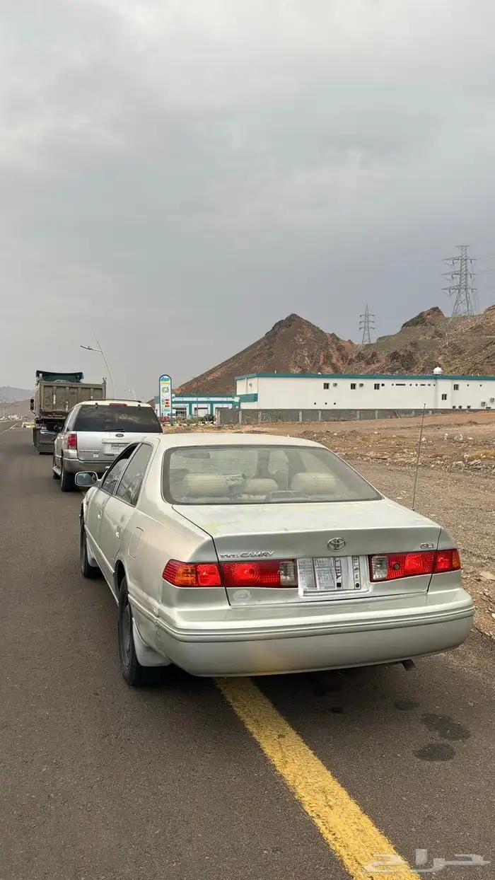 كامري مجدد مفحوص جاهزها لل النقل مكينه وقير وشاصي شرط 5