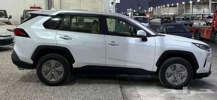 تويوتا راف فور ستاندر دبل وبدون دبل بنزين 2025 كاش وأقساط 3